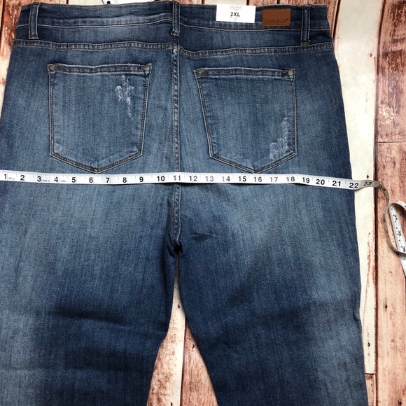 Last 1! Size 16 Judy Blue Cropped Distressed Jeans - Picture 6 of 8